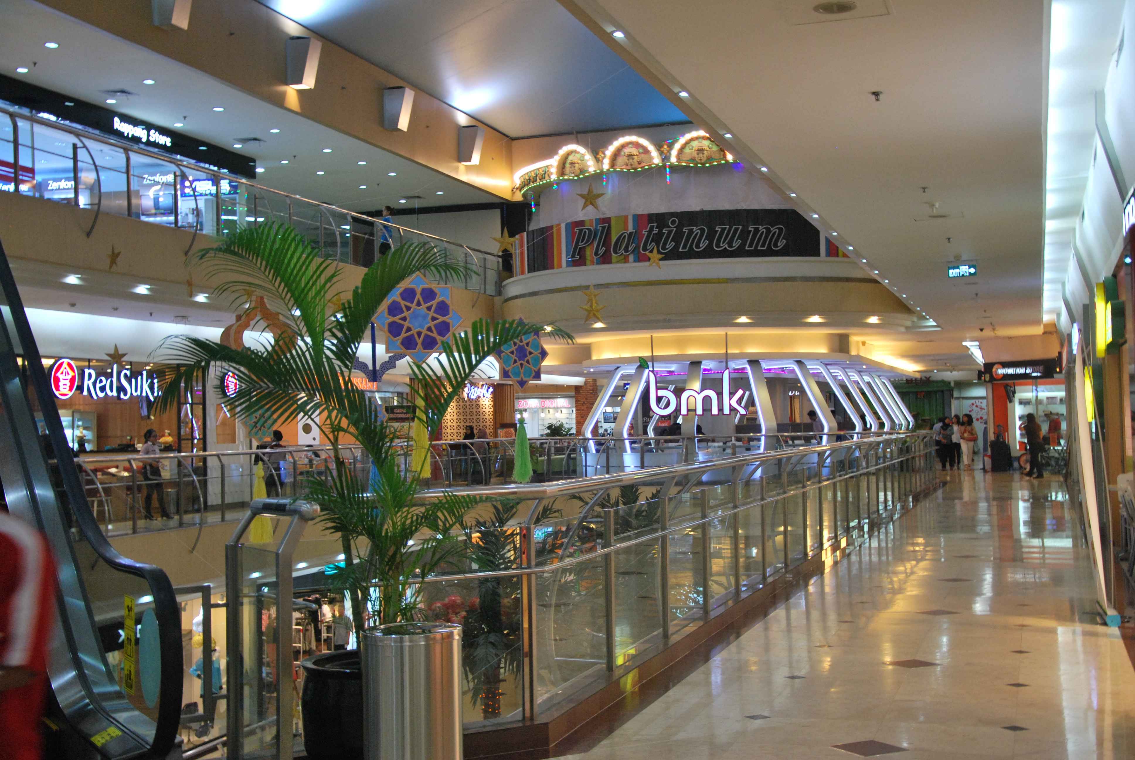 Metropolitan Mall Bekasi - Dunia Belanja dan Rekreasi